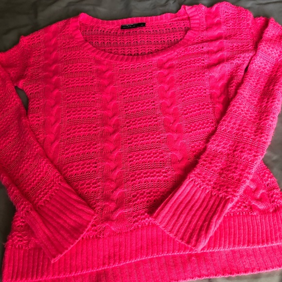 Crewneck Lightweight Sweater - Picture 2 of 3